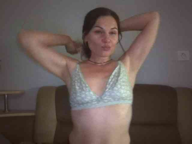 Tanya8 webcam