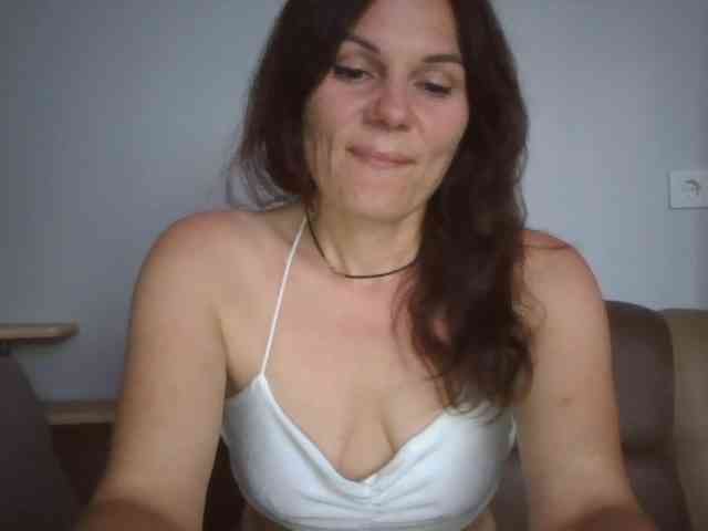 Tanya8 webcam