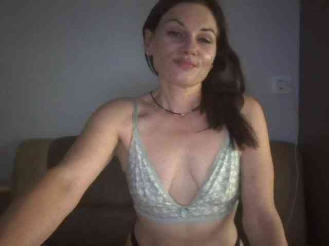 Tanya8 webcam
