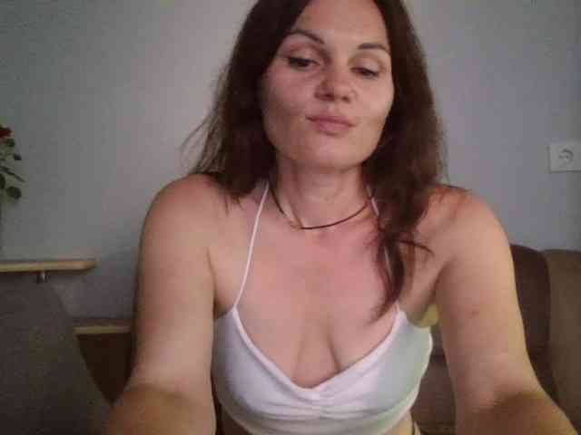 Tanya8 webcam