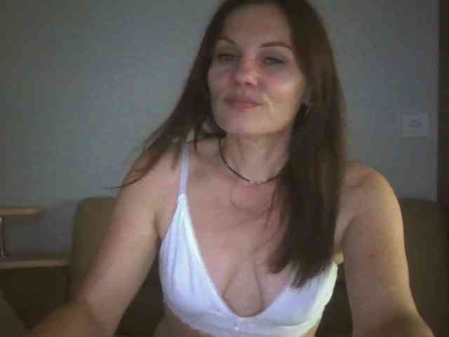 Tanya8 webcam