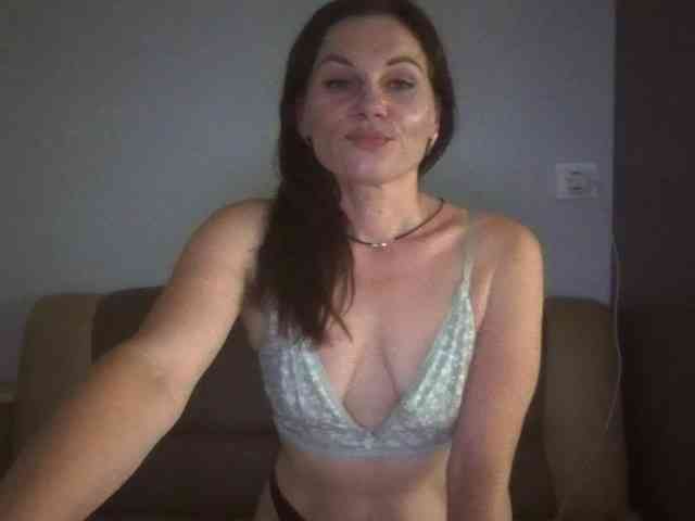 Tanya8 webcam