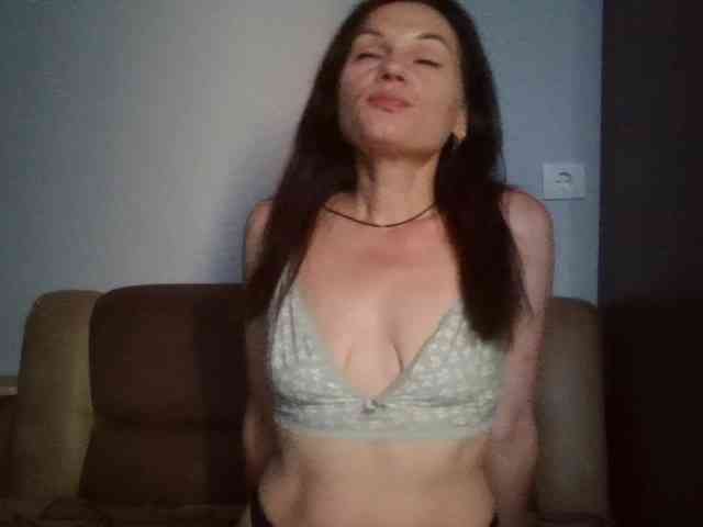 Tanya8 webcam