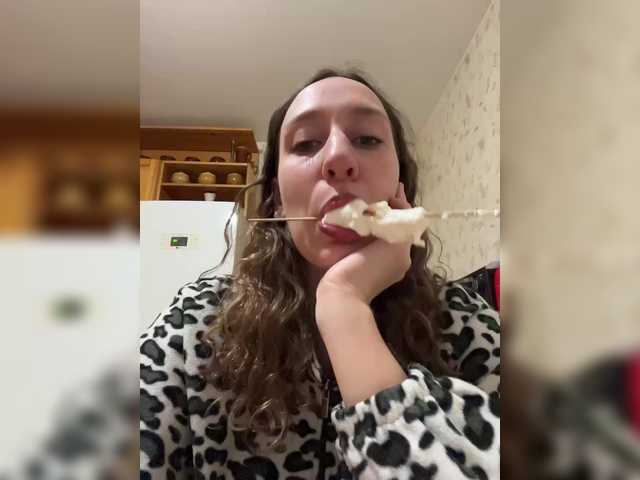 Chikipikin's BongaCams show and profile