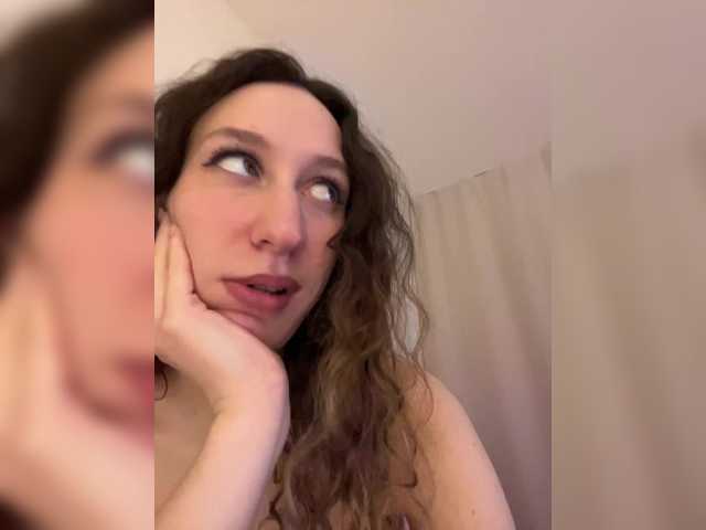 Chikipikin's BongaCams show and profile