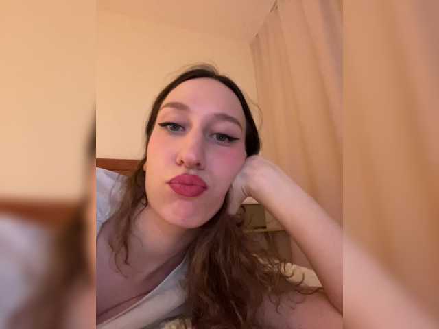 Chikipikin's BongaCams show and profile