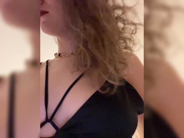 Chikipikin's BongaCams show and profile