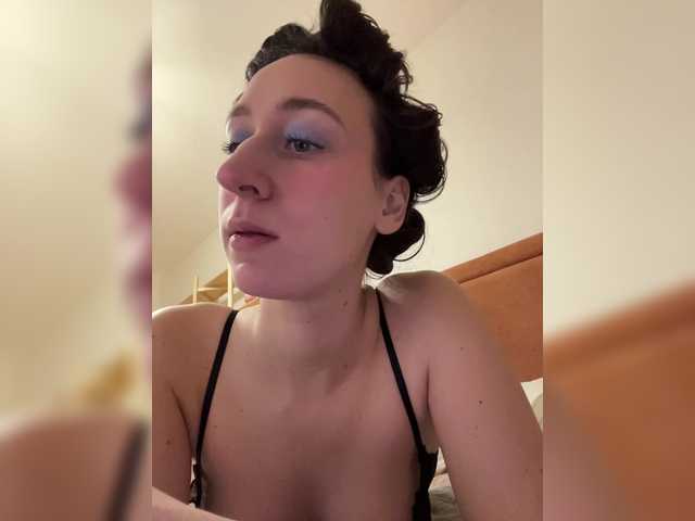 Chikipikin's BongaCams show and profile