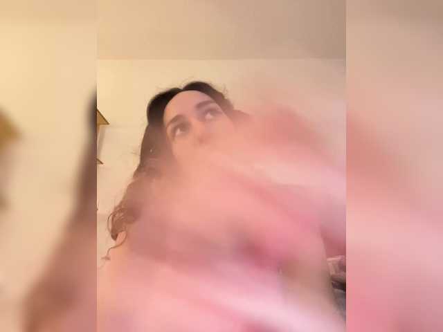 le modèle Chikipikin est en webcam porno dans un show sur le site bongacams, il possède les tags suivants: White/Caucasian,Brunette,Trimmed