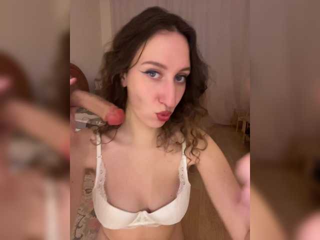 Chikipikin's BongaCams show and profile