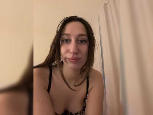 Chikipikin's BongaCams show and profile