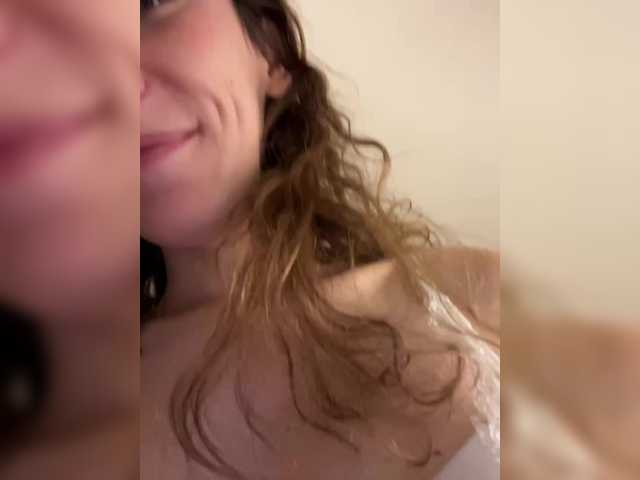 Chikipikin's BongaCams show and profile