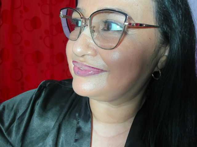 Gianahomi's BongaCams show and profile