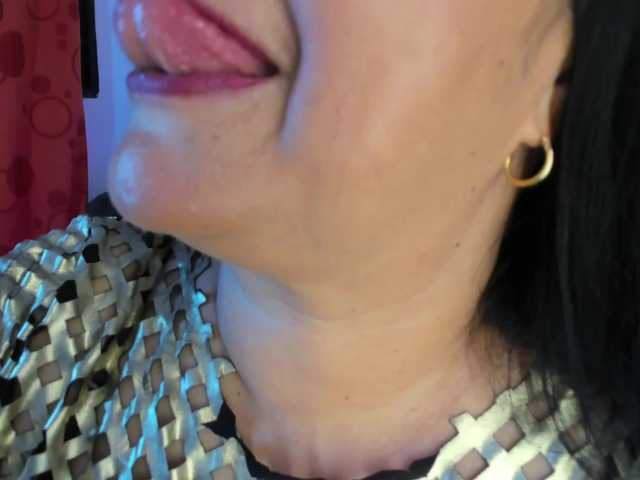 Gianahomi's BongaCams show and profile