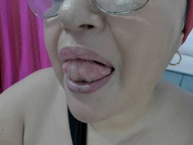 Gianahomi webcam bongacams model stream image