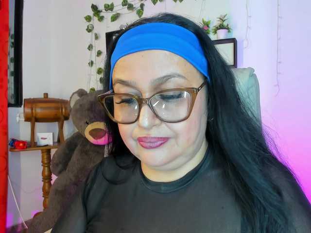 Gianahomi's BongaCams show and profile