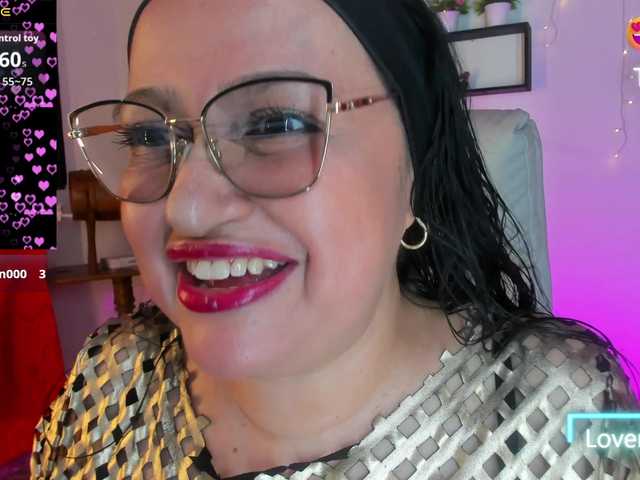 Gianahomi's BongaCams show and profile