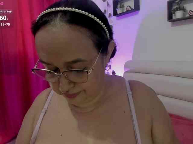 Gianahomi Live Webcam on BongaCams