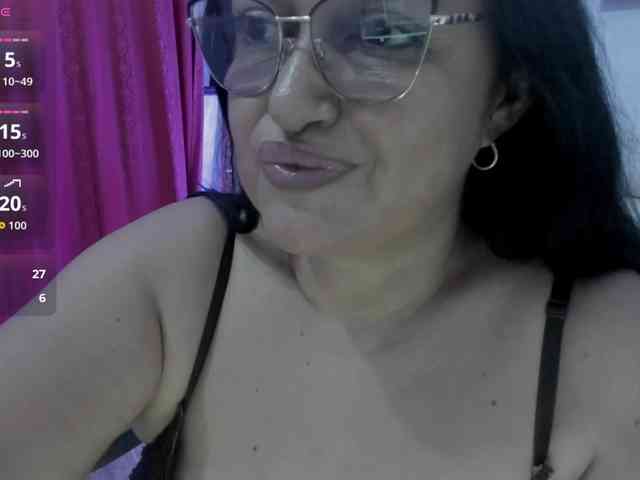 Gianahomi Live Webcam on BongaCams