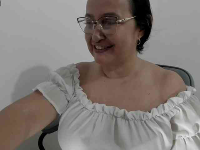 Gianahomi Live Webcam on BongaCams