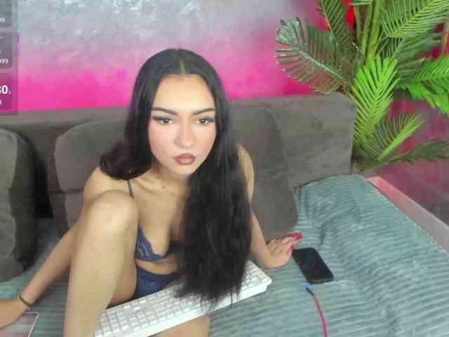 BeatrixAlexis webcam