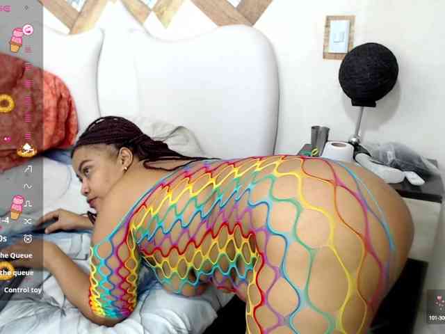 DaphneeGlow1 webcam