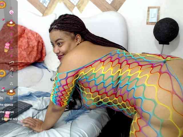 DaphneeGlow1 webcam