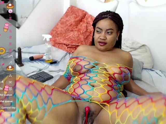 DaphneeGlow1 webcam