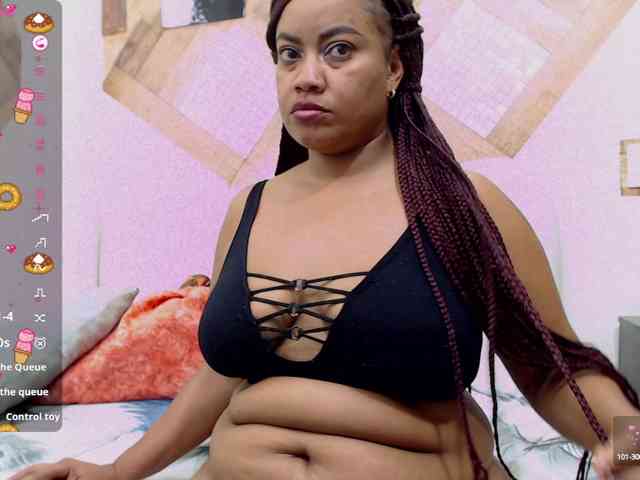 DaphneeGlow1 webcam