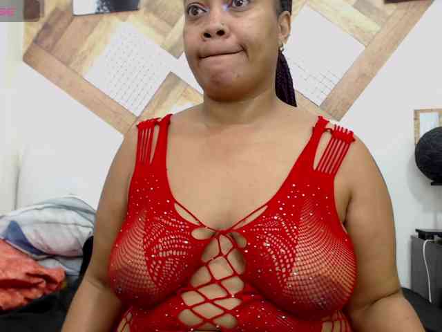 DaphneeGlow1 webcam
