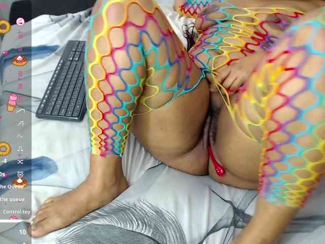 DaphneeGlow1 webcam