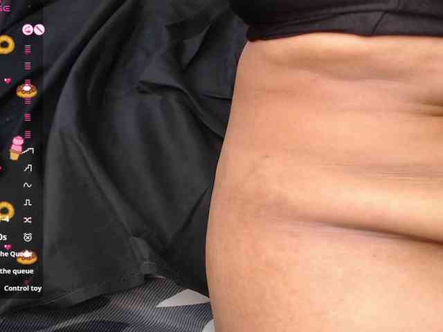 DaphneeGlow1 webcam
