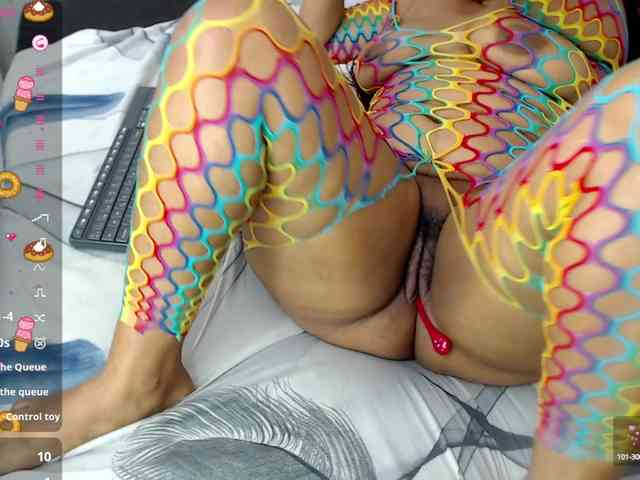 DaphneeGlow1 webcam
