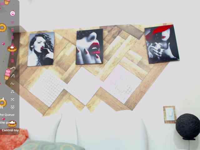 DaphneeGlow1 webcam