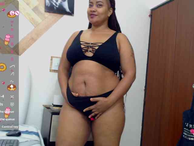 DaphneeGlow1 webcam