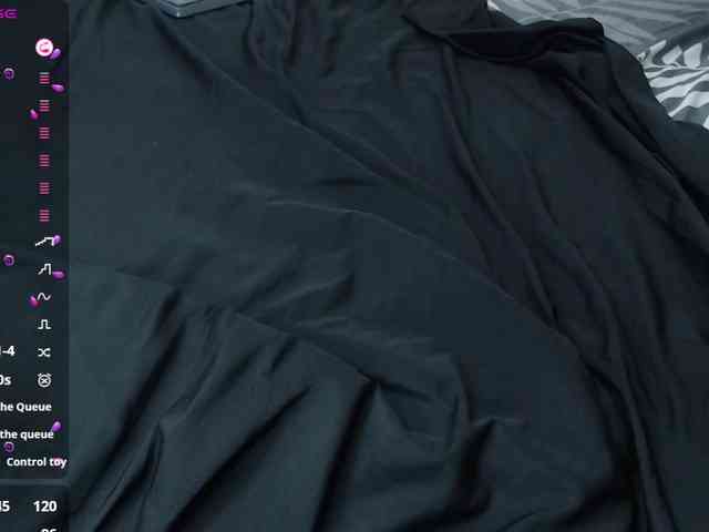 DaphneeGlow1 webcam