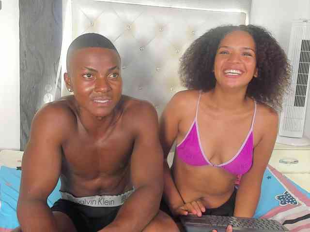 AfroditaAndCoddy webcam