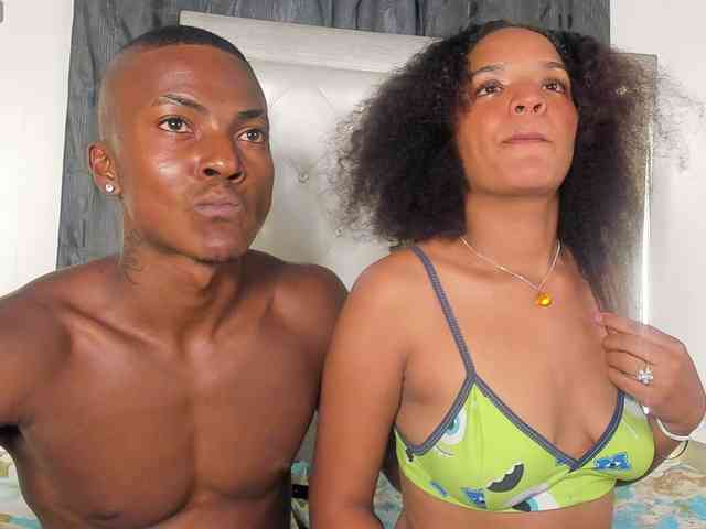 AfroditaAndCoddy webcam