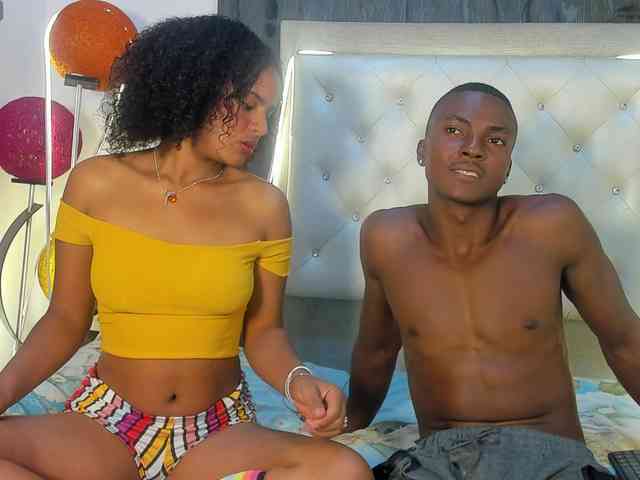 AfroditaAndCoddy webcam