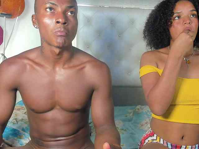 AfroditaAndCoddy webcam