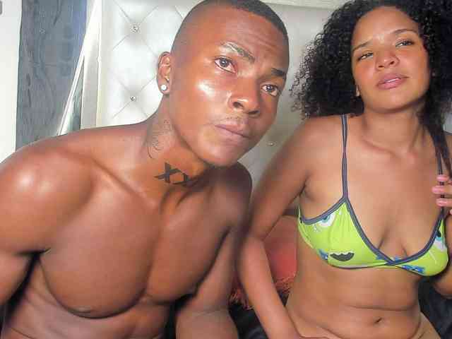 AfroditaAndCoddy webcam