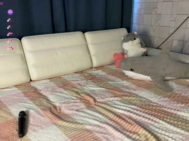 d0nt0uchmy4ss's BongaCams show and profile