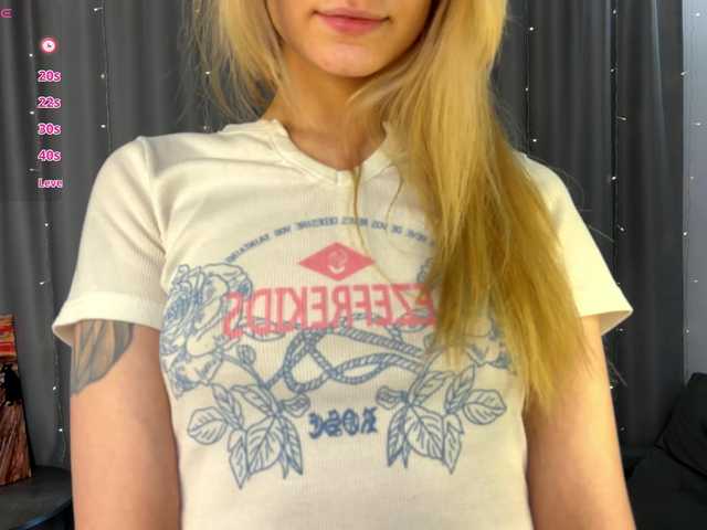 d0nt0uchmy4ss's BongaCams show and profile