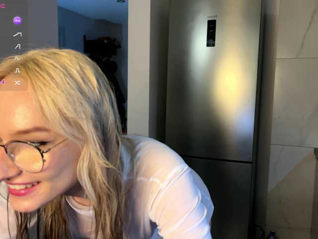 d0nt0uchmy4ss's BongaCams show and profile