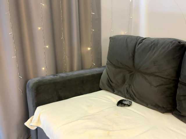 d0nt0uchmy4ss's BongaCams show and profile