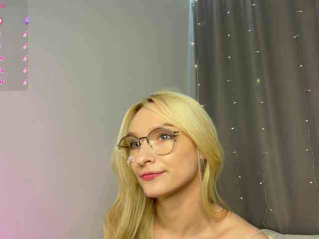 d0nt0uchmy4ss webcam