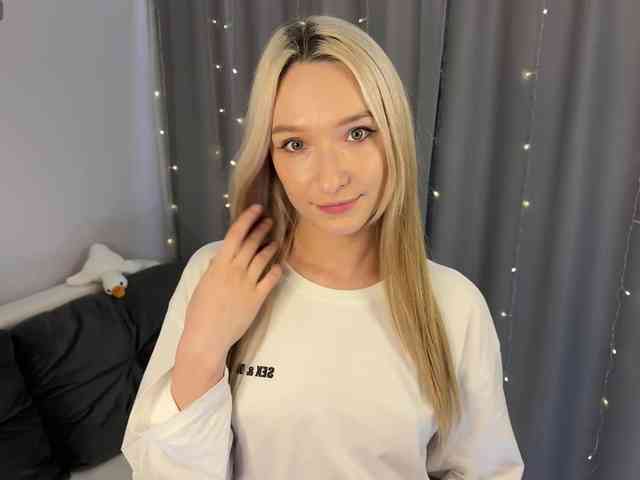 d0nt0uchmy4ss webcam