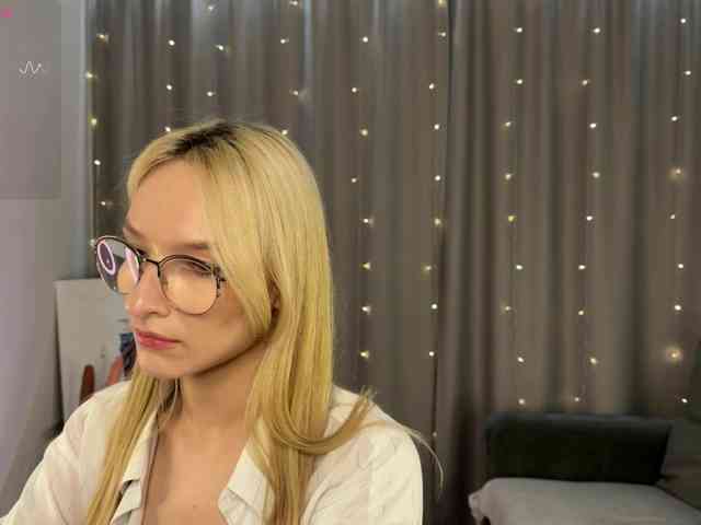 d0nt0uchmy4ss webcam