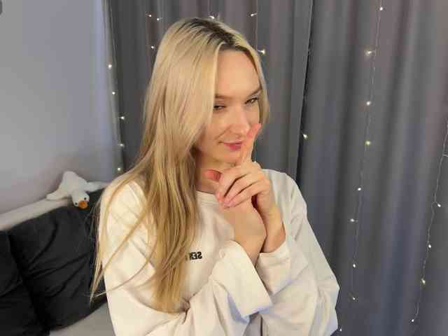 d0nt0uchmy4ss webcam