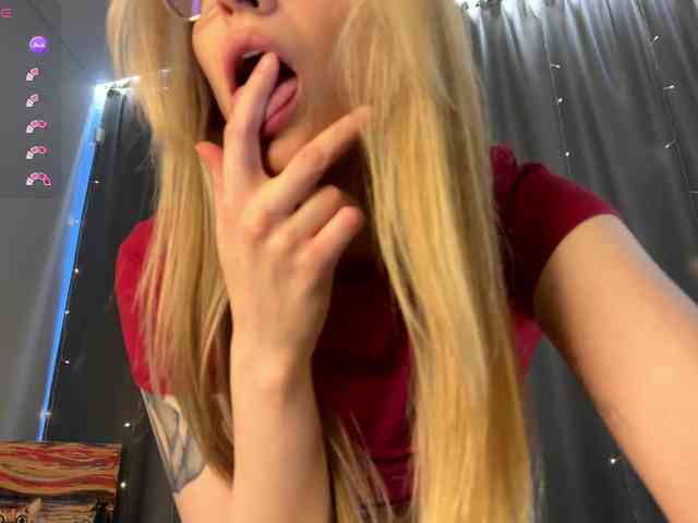 d0nt0uchmy4ss webcam